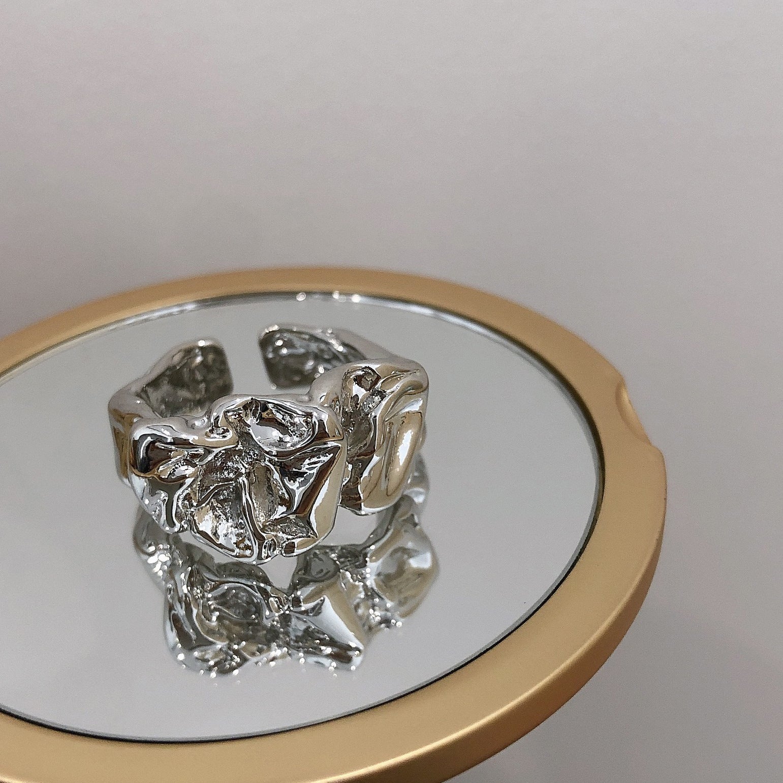 Wholesale Retro Irregular Pleated Geometric Rings